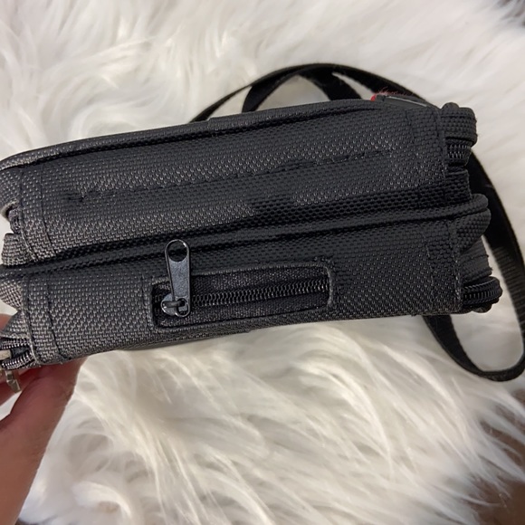 Rolling Stone CD & Player Case/Crossbody Bag - Picture 4 of 6